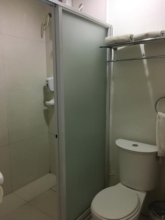 Ilocos Rosewell Hotel Kamer foto