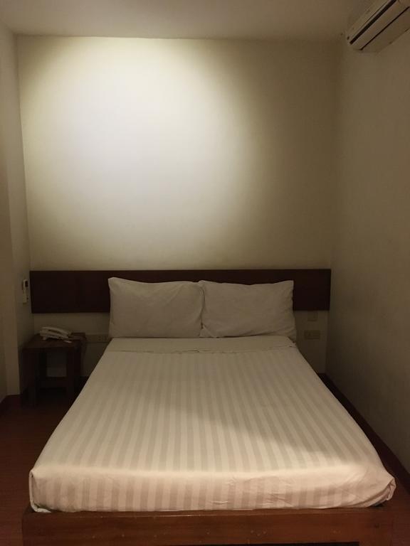 Ilocos Rosewell Hotel Kamer foto